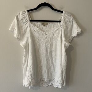 Democracy Crochet Embroidered White Top Sz  M Rayon Boho Peasant Western Cottage